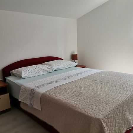 KaštelirMagnavisum公寓 外观 照片